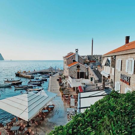 Apartments First Line Petrovac Luaran gambar