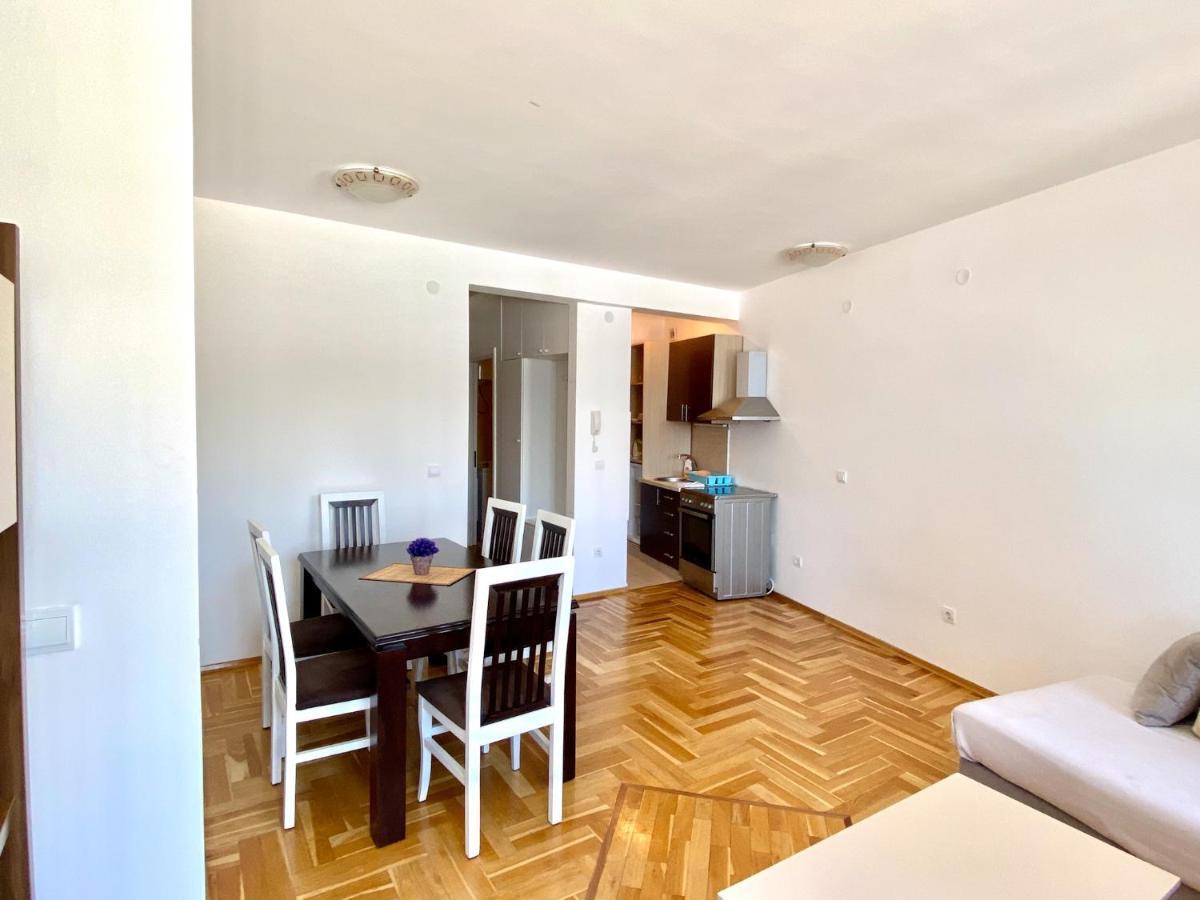 Apartments First Line Petrovac Luaran gambar