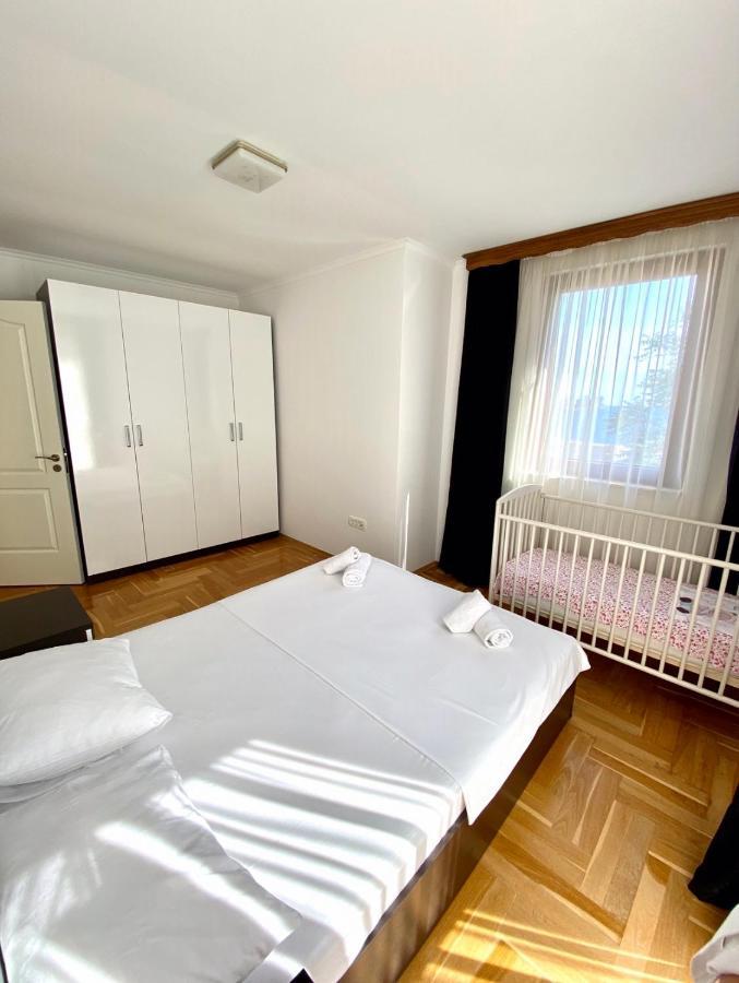 Apartments First Line Petrovac Luaran gambar