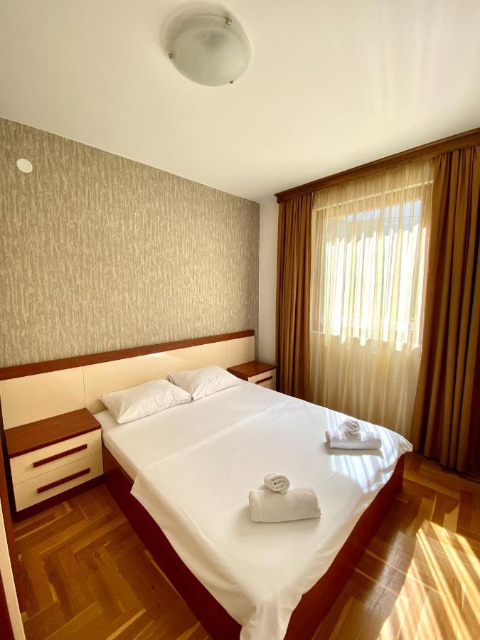 Apartments First Line Petrovac Luaran gambar