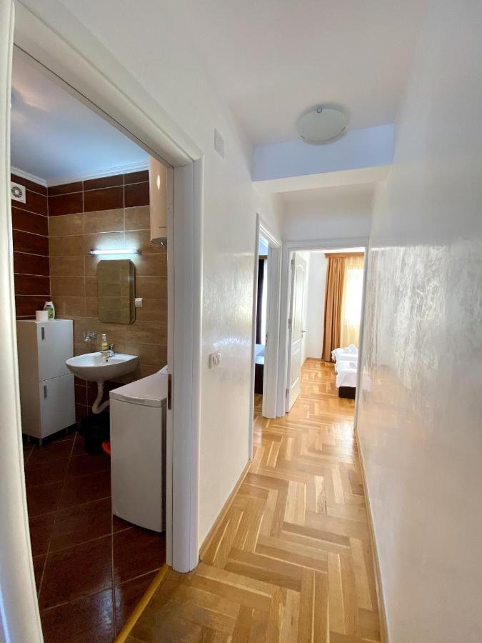Apartments First Line Petrovac Luaran gambar