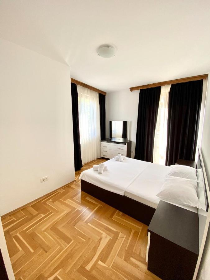 Apartments First Line Petrovac Luaran gambar
