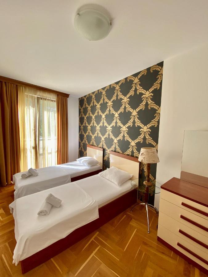 Apartments First Line Petrovac Luaran gambar