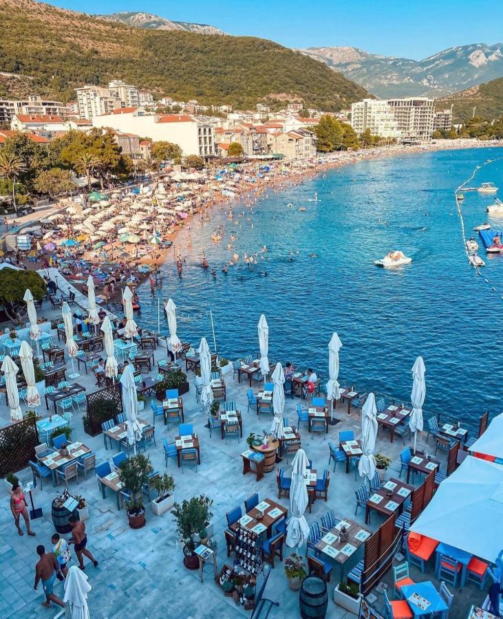 Apartments First Line Petrovac Luaran gambar