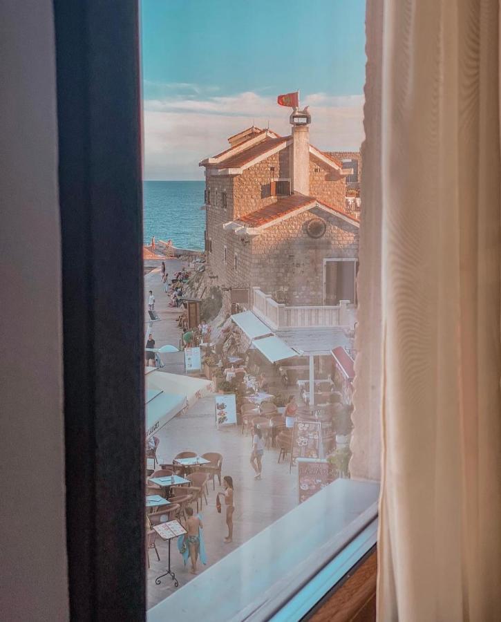 Apartments First Line Petrovac Luaran gambar