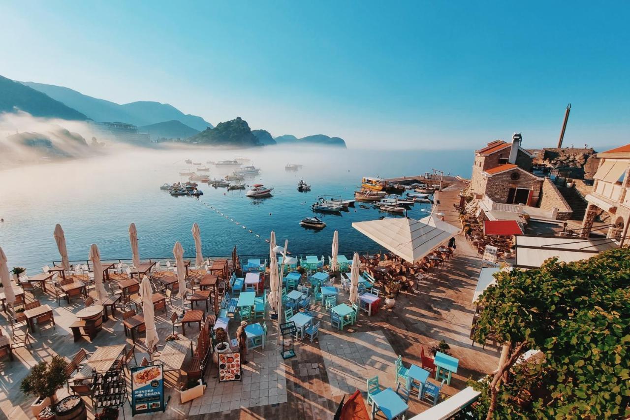 Apartments First Line Petrovac Luaran gambar