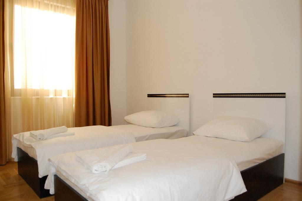 Apartments First Line Petrovac Bilik gambar