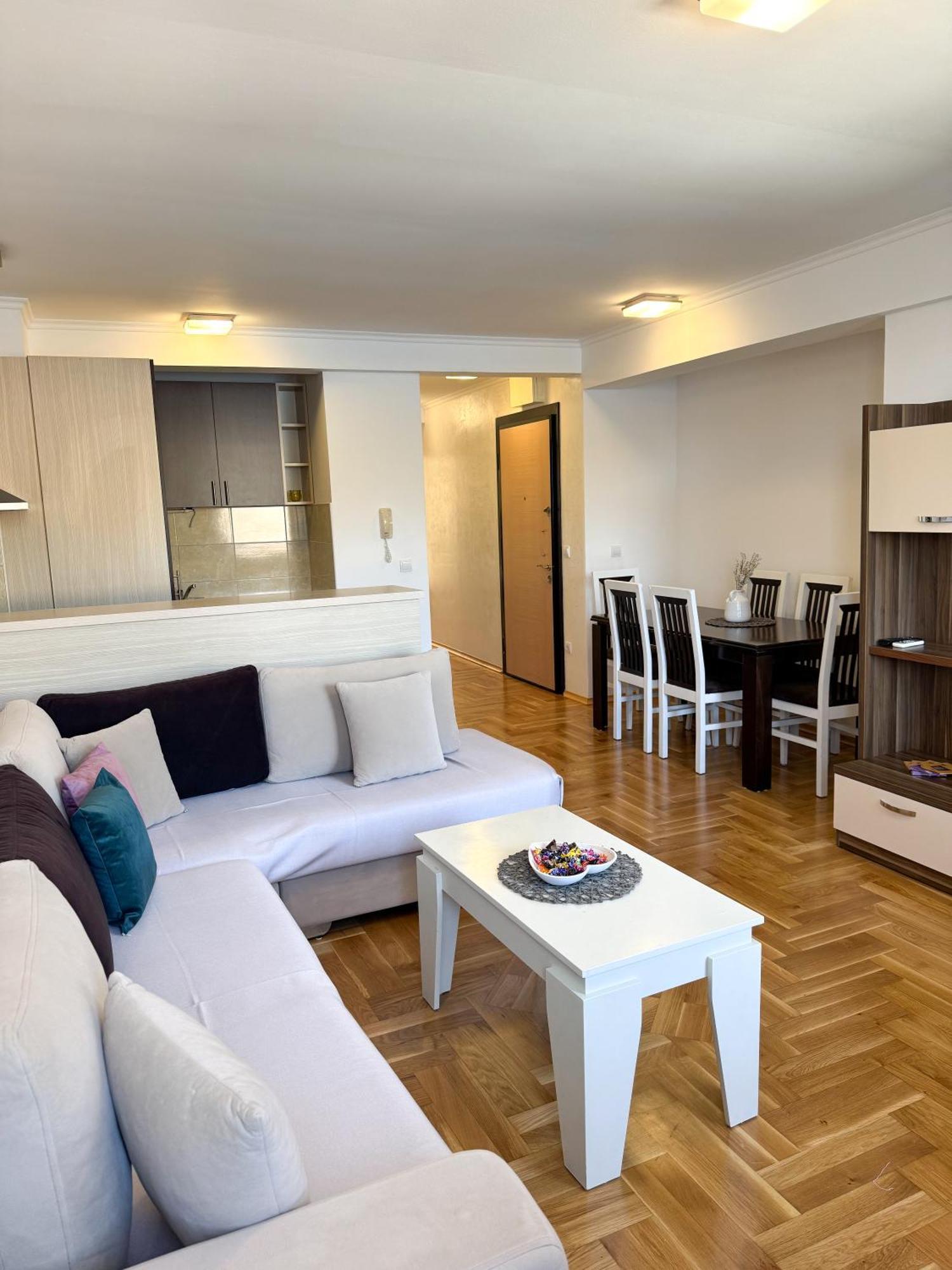 Apartments First Line Petrovac Luaran gambar